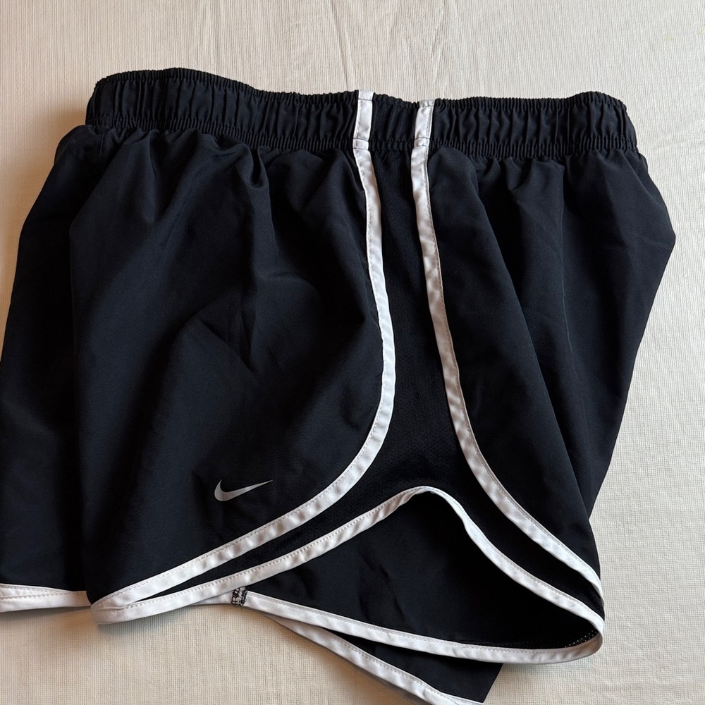 Nike Women's Black White Elastic Waist Drawstring Running Shorts Size M - Picture 4 of 10